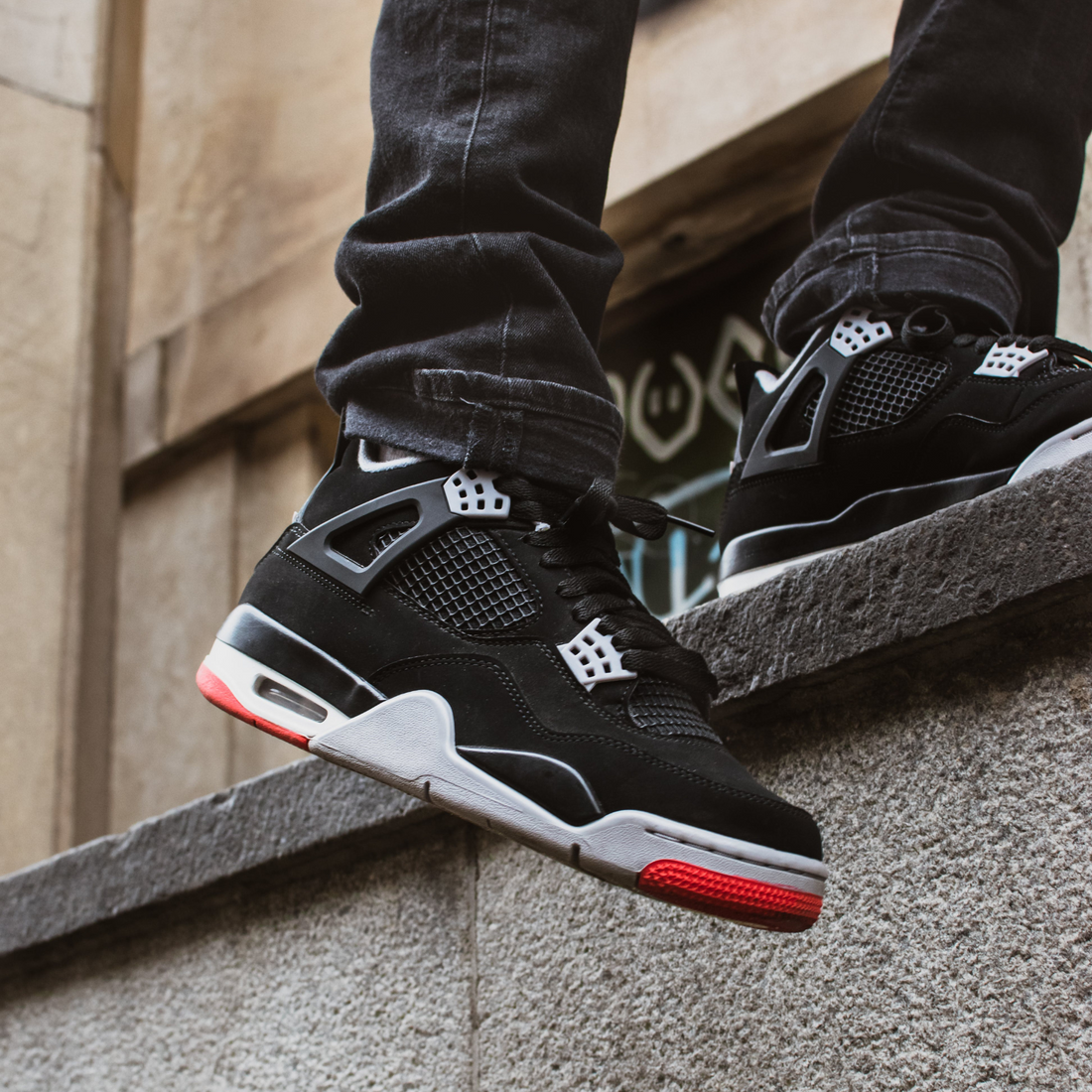 Air Jordan 4: De Legendarische Opkomst van een Iconisch Sneakerfenomeen